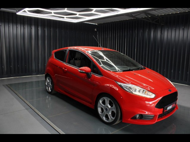 BUY FORD FIESTA 2015 ST 1.6 ECOBOOST GDTI, Struben Street Motors