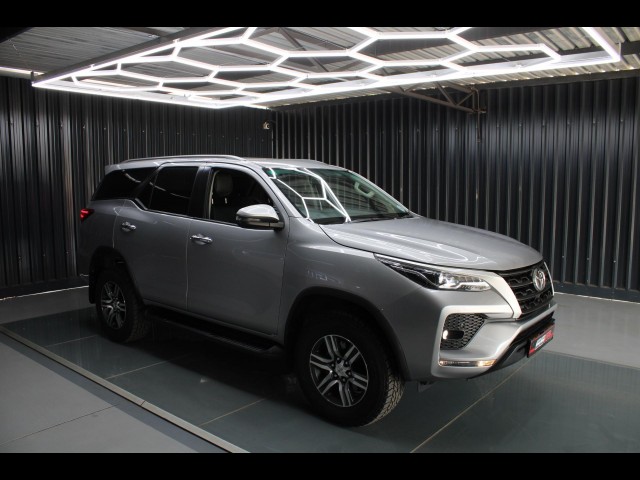 BUY TOYOTA FORTUNER 2021 2.4GD-6 R/B A/T 1-OWNER ONLY 65660KM FSH, Struben Street Motors