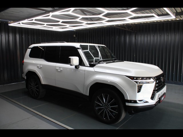 BUY LEXUS GX 2025 550 SE ONLY 334KM, Struben Street Motors