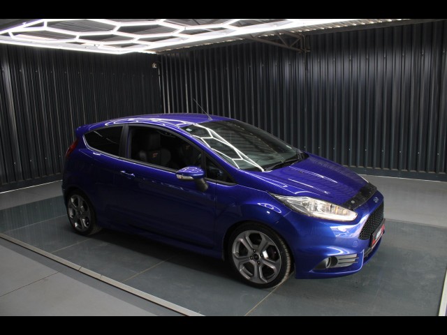BUY FORD FIESTA 2017 ST 1.6 ECOBOOST GDTI 1-OWNER LEATHER SEATS ONLY 54154KM, Struben Street Motors