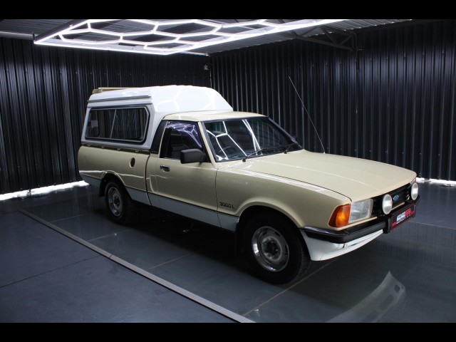 BUY FORD CORTINA 1986, Struben Street Motors