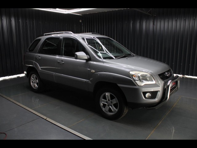 BUY KIA SPORTAGE 2010 2.0, Struben Street Motors