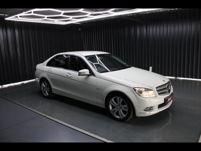 BUY MERCEDES-BENZ C CLASS SEDAN 2009 C180K BE CLASSIC A/T, Struben Street Motors