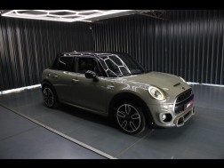 2018 Mini Cooper 5dr