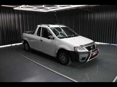 2020 Nissan Np200