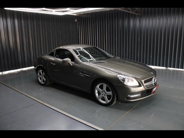 BUY MERCEDES-BENZ SLK-CLASS 2012 SLK 200 A/T, Struben Street Motors