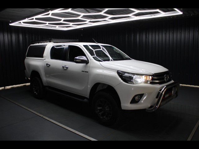 BUY TOYOTA HILUX 2017, Struben Street Motors