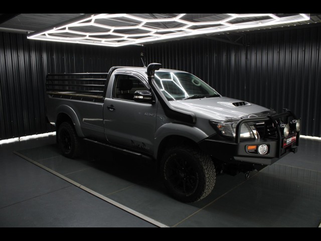 BUY TOYOTA HILUX 2016 2016 TOYOTA HI-LUX HILUX 3.0 D-4D LEGEND 45 4X4 P/U S/C, Struben Street Motors